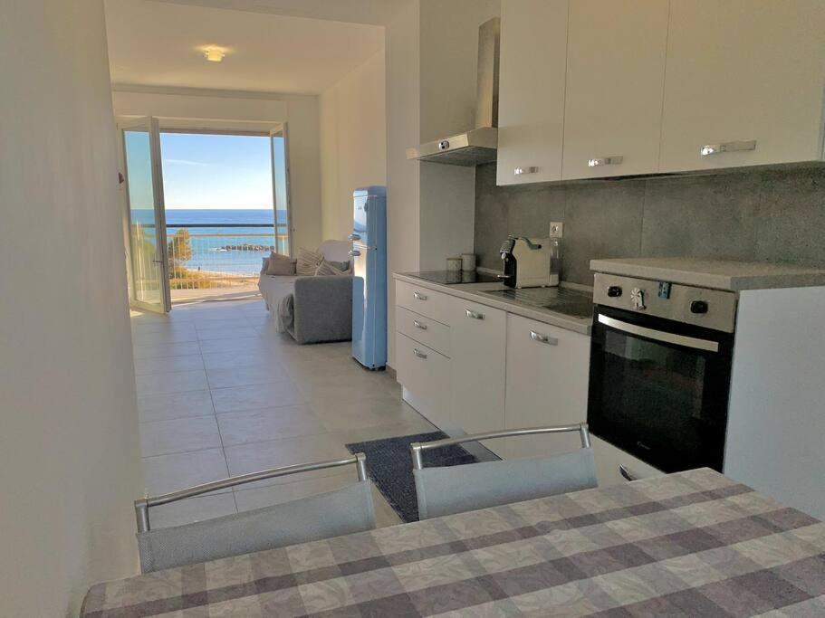 10 Min. Da Sanremo Appartamento Vista Mare Taggia Εξωτερικό φωτογραφία